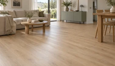 Pavimenti in PVC: pro, limiti e domande prima dell’acquisto
