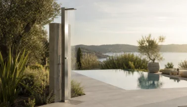 Doccia Piscina: Soluzioni di Design e Consigli Pratici