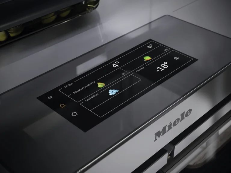Dettaglio dei comandi interni del frigorifero Miele MasterCool III