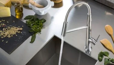 Nobili Sorgente, Levante e Move: il rubinetto accompagna i gesti in cucina