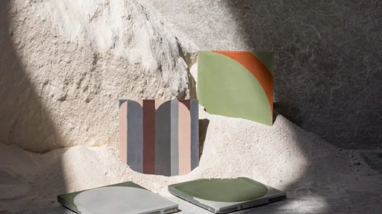 Sansone e Icona Architetti: Novilunio e Pura, cementine che giocano con le curve