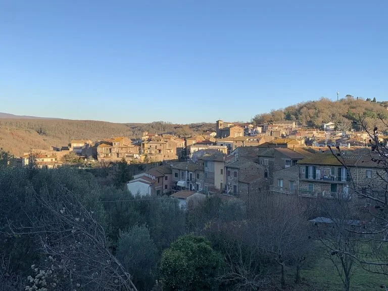 Veduta di Villa San Giovanni in Tuscia.