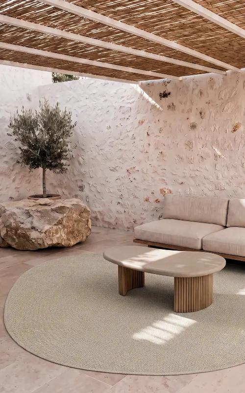 Tappeto Patio di Carpet Edition in un salotto all’aperto