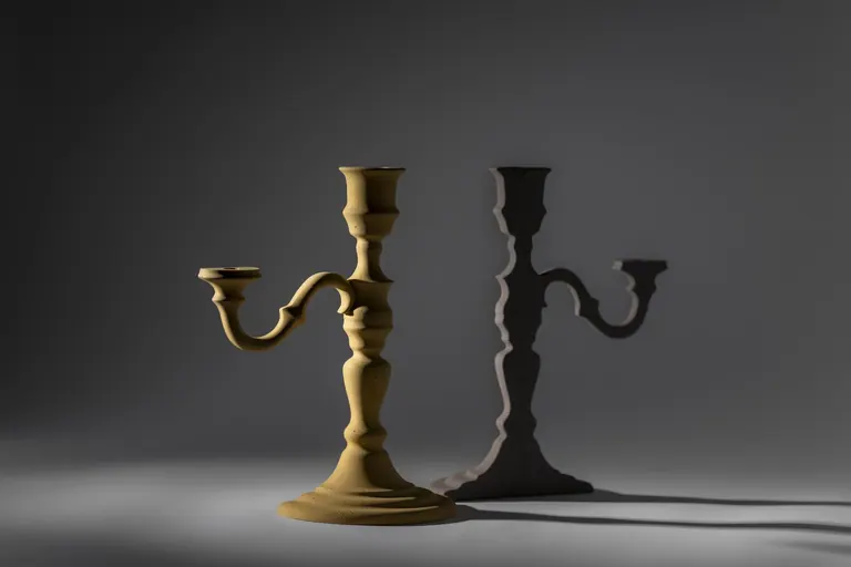 Candelabri Magic Objects di knIndustrie in colori diversi