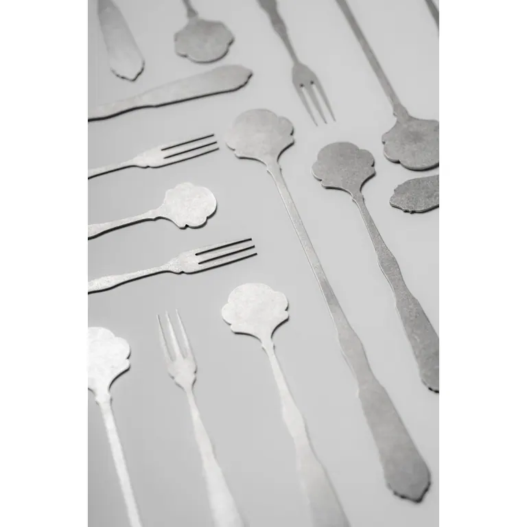 Cucchiaini e forchettine FLAT/WARE di knIndustrie in acciaio